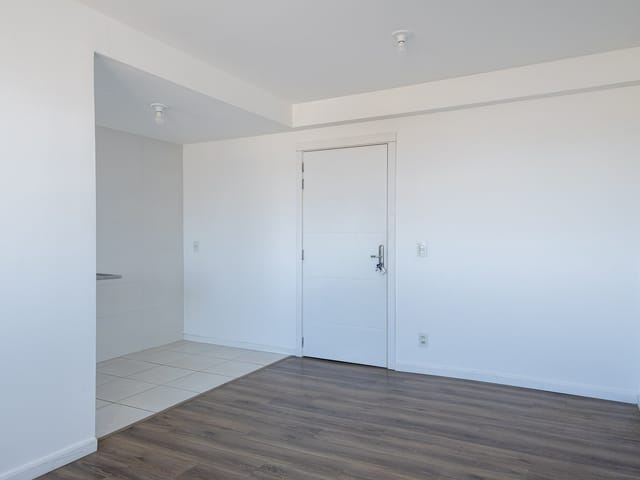 Apartamento com 83m² 3 quartos e 2 banheiros, à venda ou para alugar, no bairro Centro em Pelotas