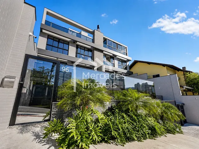 Apartamento com 100m² 2 quartos e 3 banheiros, para alugar, no bairro Praia dos Amores em Balneário Camboriú