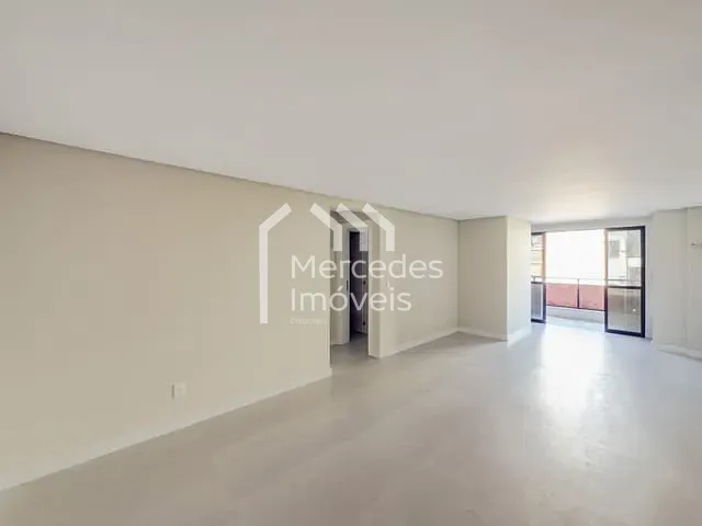 Apartamento com 100m² 2 quartos e 3 banheiros, para alugar, no bairro Praia dos Amores em Balneário Camboriú