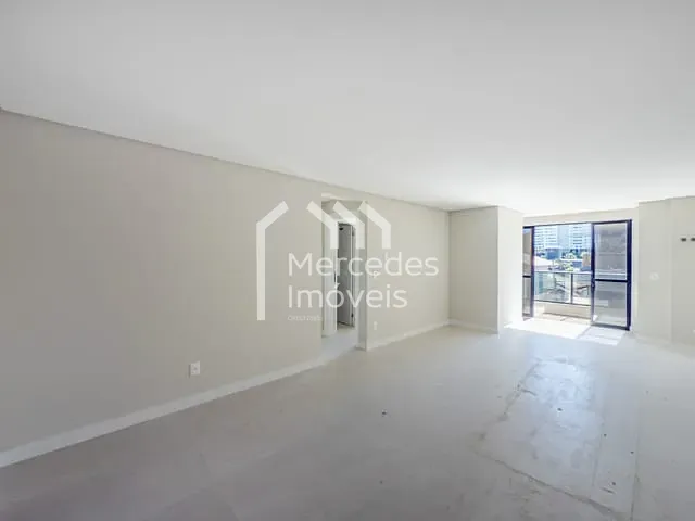 Apartamento com 100m² 2 quartos e 3 banheiros, para alugar, no bairro Praia dos Amores em Balneário Camboriú
