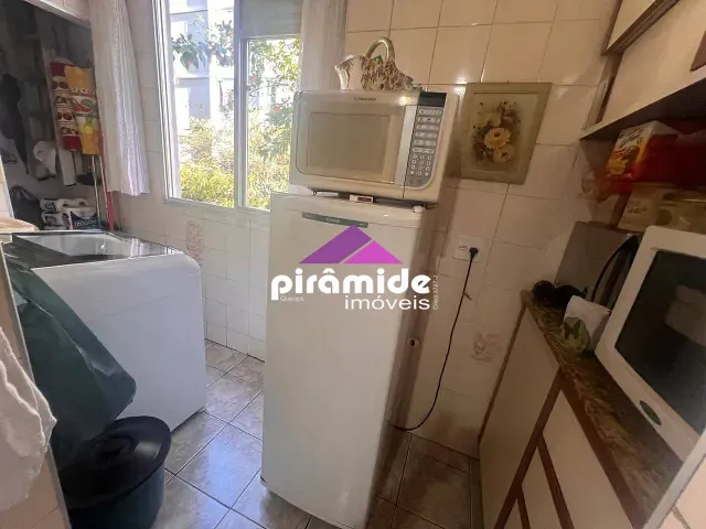 Apartamento 2 quartos e 1 banheiro, para alugar, no bairro Jardim São Dimas em São José dos Campos