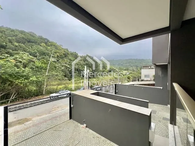 Apartamento com 112m² 3 quartos e 2 banheiros, para alugar, no bairro Praia Brava em Balneário Camboriú