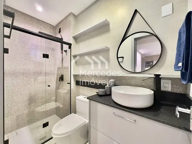 Apartamento com 112m² 3 quartos e 2 banheiros, para alugar, no bairro Praia Brava em Balneário Camboriú