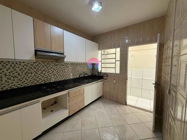 Apartamento 2 quartos e 1 banheiro, à venda, no bairro Jardim Alvorada em Belo Horizonte