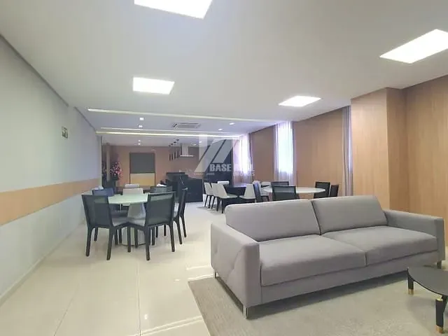 Apartamento com 260m² 3 quartos e 3 banheiros, à venda, no bairro Uvaranas em Ponta Grossa