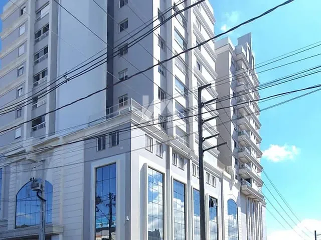 Apartamento com 260m² 3 quartos e 3 banheiros, à venda, no bairro Uvaranas em Ponta Grossa