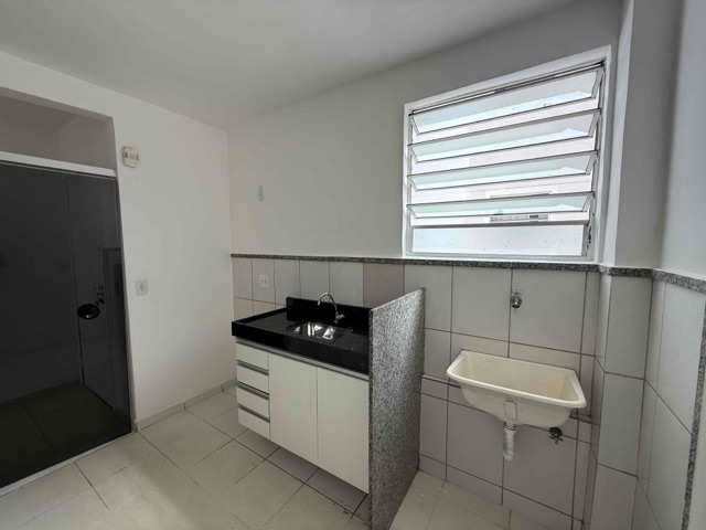 Apartamento 2 quartos e 1 banheiro, à venda, no bairro Pampulha em Belo Horizonte