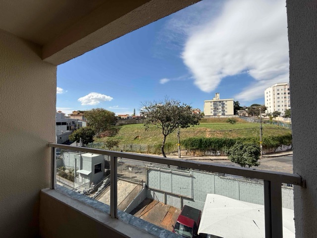Apartamento 2 quartos e 1 banheiro, à venda, no bairro Pampulha em Belo Horizonte