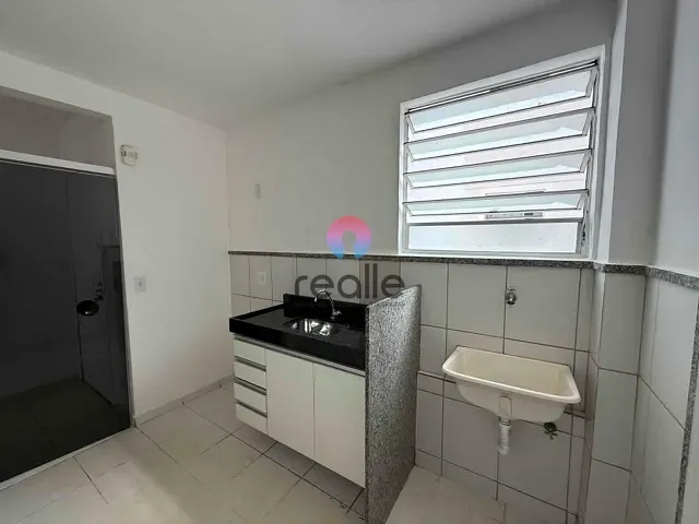 Apartamento 2 quartos e 1 banheiro, à venda, no bairro Pampulha em Belo Horizonte