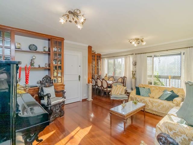 Foto do Apartamento - Apartamento à venda 3 Quartos 1 Suite 2 Vagas 129M² Moema São Paulo - SP | Lares e Andares Imóveis