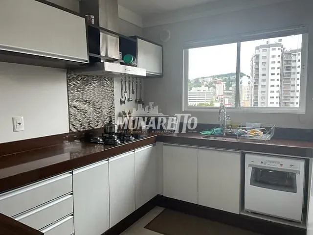 Apartamento com 217m² 2 quartos e 2 banheiros, à venda, no bairro Centro em Concórdia