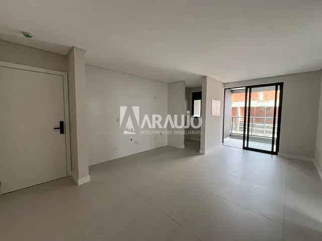 Apartamento 2 quartos e 2 banheiros, à venda, no bairro Centro em Itajaí