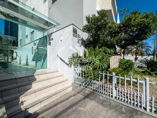 Apartamento com 160m² 3 quartos e 2 banheiros, à venda, no bairro Centro em Itajaí