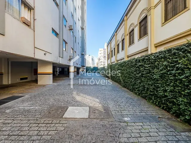 Apartamento com 160m² 3 quartos e 2 banheiros, à venda, no bairro Centro em Itajaí