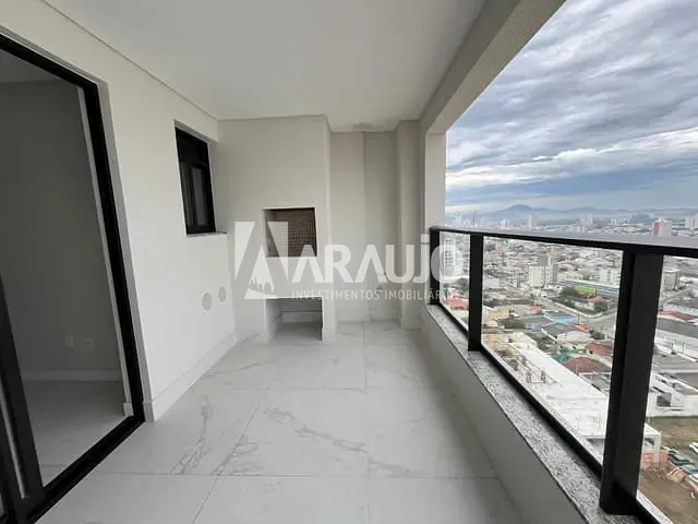 Apartamento 3 quartos e 2 banheiros, à venda, no bairro Vila Operária em Itajaí