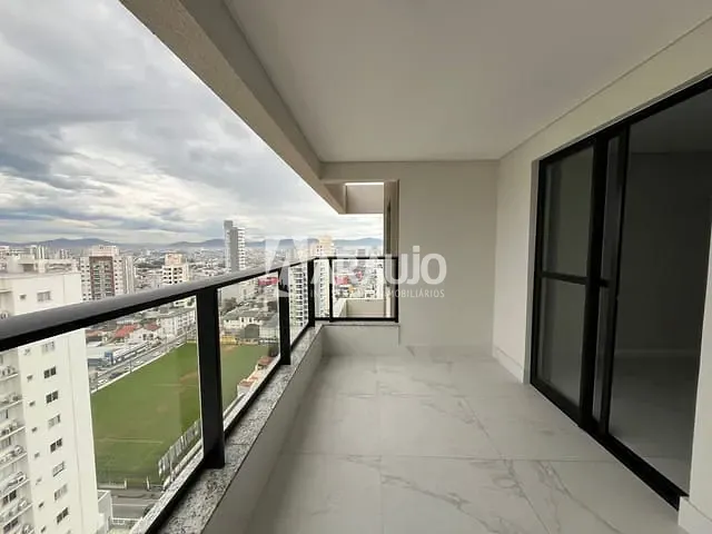 Apartamento 3 quartos e 2 banheiros, à venda, no bairro Vila Operária em Itajaí