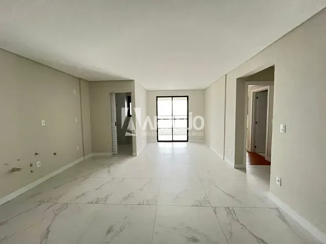 Apartamento 3 quartos e 2 banheiros, à venda, no bairro Vila Operária em Itajaí