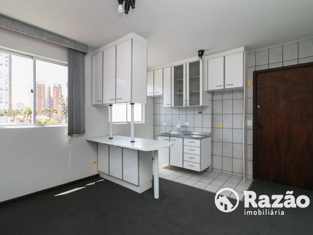 Apartamento 1 quarto e 1 banheiro, à venda, no bairro Alto da Glória em Curitiba
