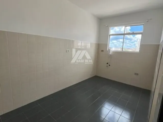 Apartamento 2 quartos e 1 banheiro, para alugar, no bairro Centro em Ponta Grossa