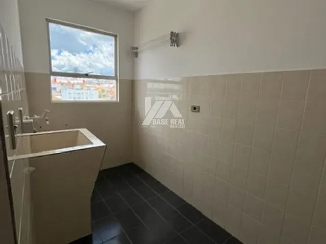 Apartamento 2 quartos e 1 banheiro, para alugar, no bairro Centro em Ponta Grossa