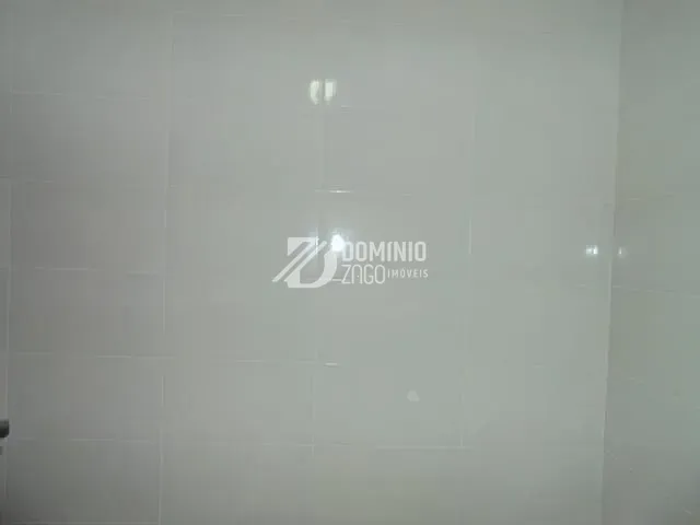 Apartamento 2 quartos e 1 banheiro, à venda ou para alugar, no bairro Santa Maria em Uberaba