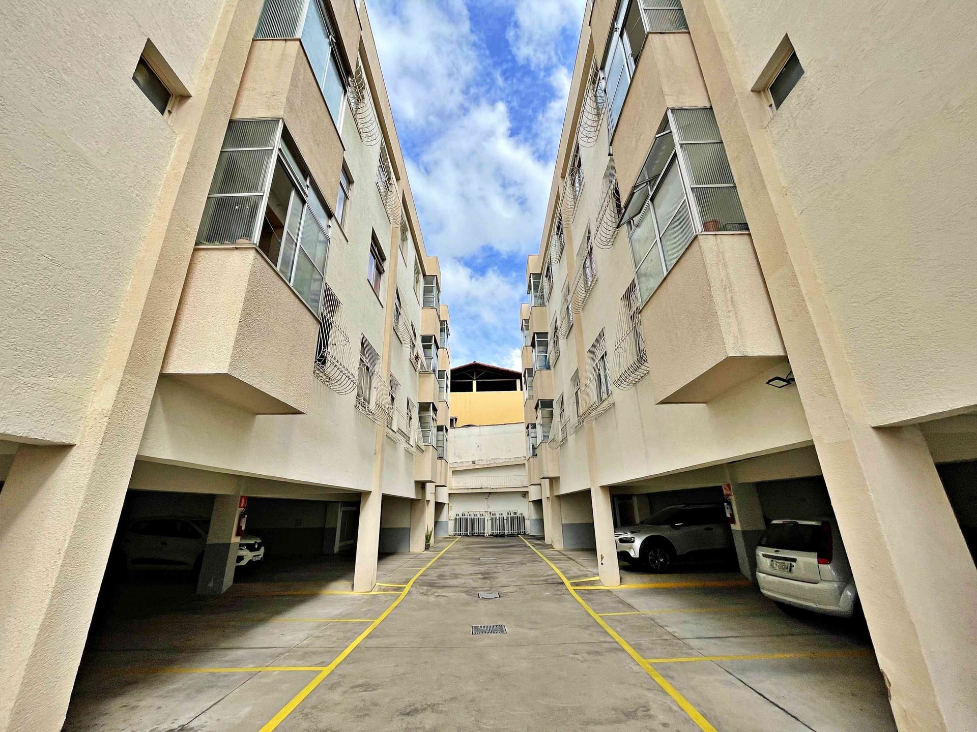 Apartamento 03 quartos  e 02 vagas para aluguel no bairro Padre Eustáquio