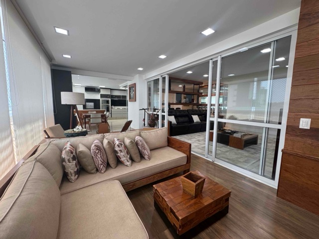 Apartamento com 345m² 3 quartos e 5 banheiros, à venda, no bairro Gleba Fazenda Palhano em Londrina
