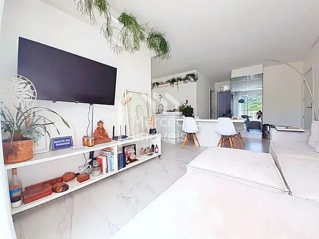 Apartamento com 91m² 2 quartos e 3 banheiros, para alugar, no bairro Praia Brava de Itajaí em Itajaí