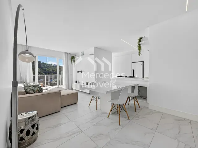 Apartamento com 91m² 2 quartos e 3 banheiros, para alugar, no bairro Praia Brava de Itajaí em Itajaí