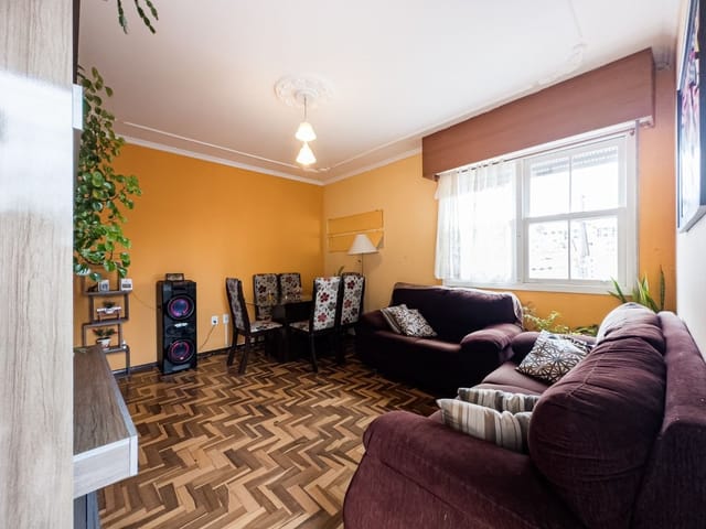 Apartamento com 70m² 2 quartos e 1 banheiro, à venda, no bairro Centro em Pelotas