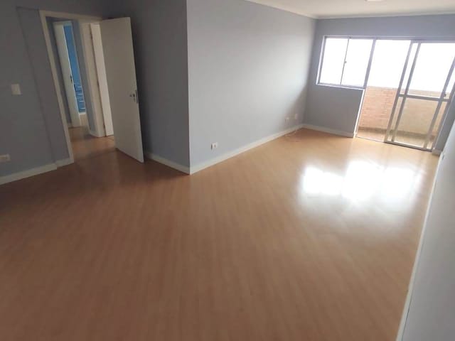 Apartamento com 137m² 3 quartos e 3 banheiros, à venda ou para alugar, no bairro Centro em Ponta Grossa