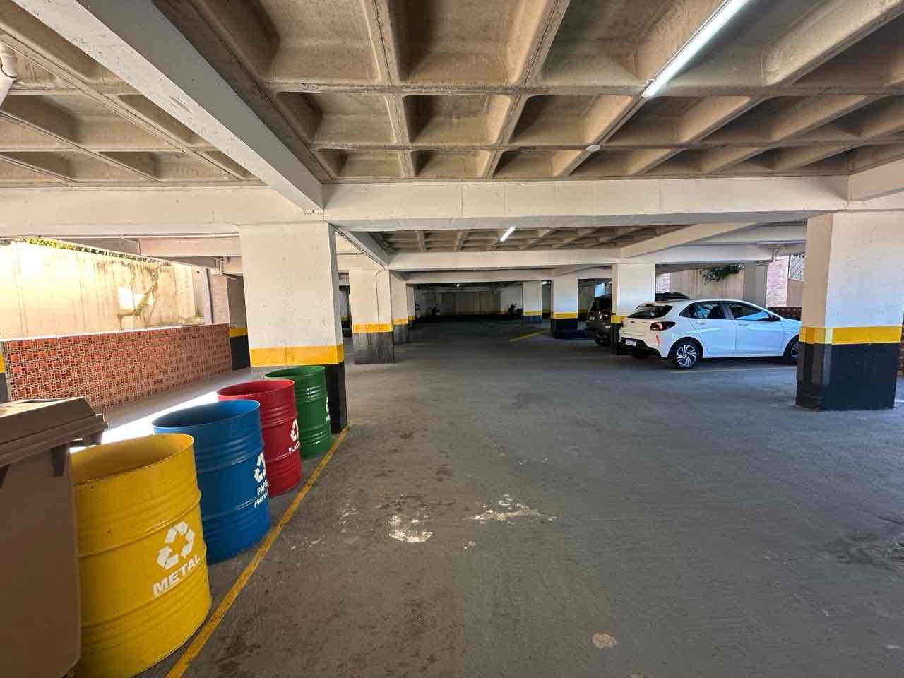 Apartamento para alugar com 2 quartos, 70m² - Foto 28
