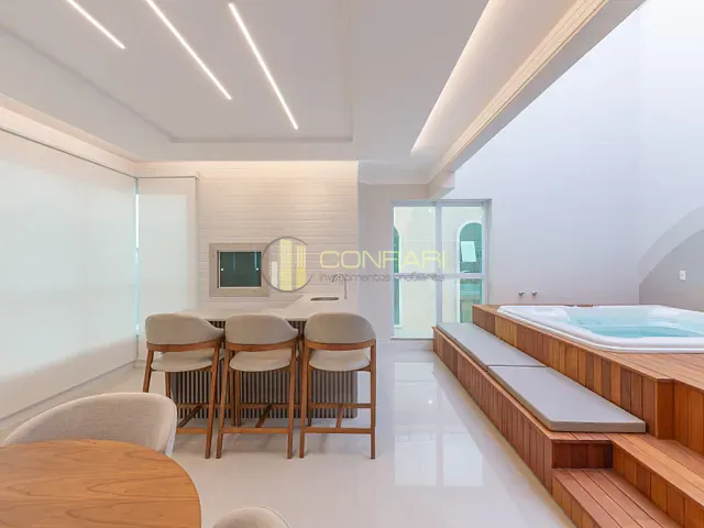 Apartamento com 442m² 4 quartos e 5 banheiros, à venda, no bairro Meia Praia em Itapema