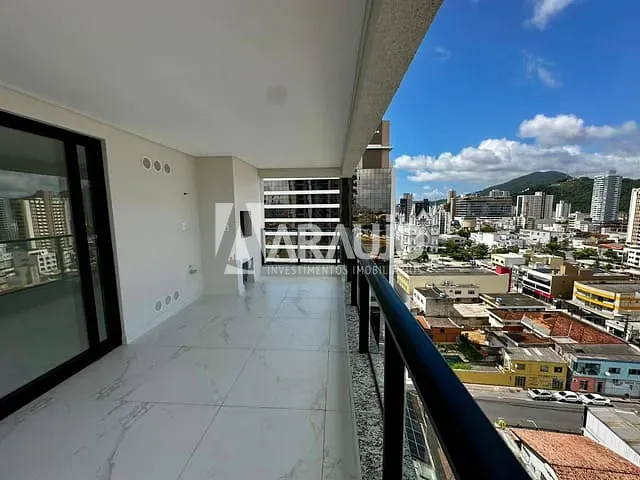 Apartamento 2 quartos e 2 banheiros, à venda, no bairro Centro em Itajaí
