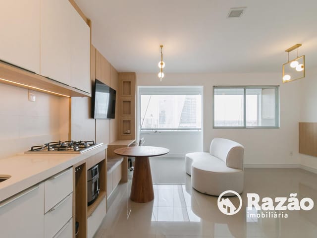 Apartamento 1 quarto e 1 banheiro, à venda, no bairro Centro em Curitiba