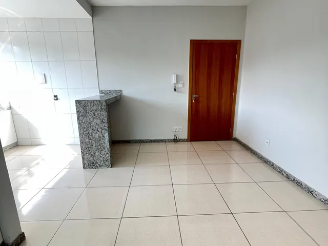 Apartamento 2 quartos e 1 banheiro, para alugar, no bairro Jardim São José em Belo Horizonte