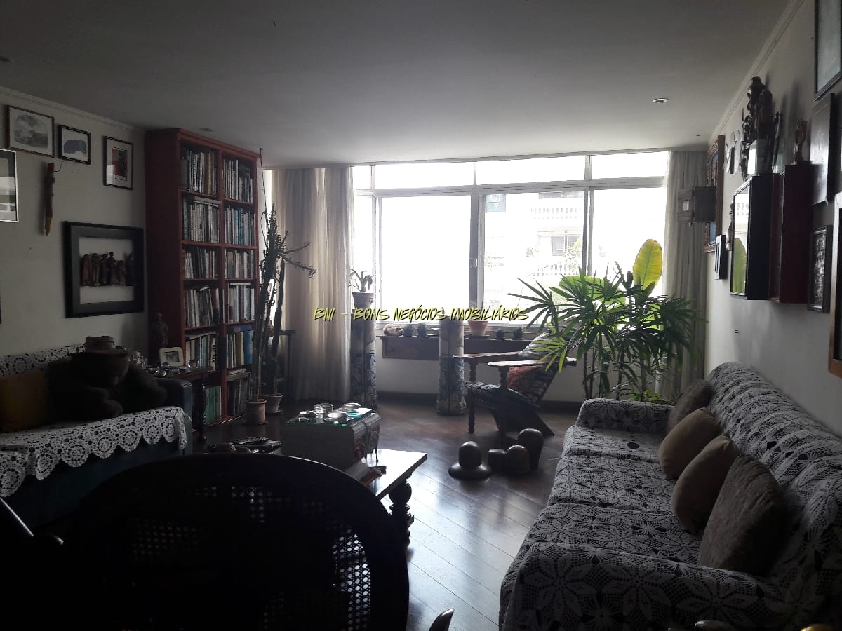Apartamento, 3 quartos, 220 m² - Foto 1