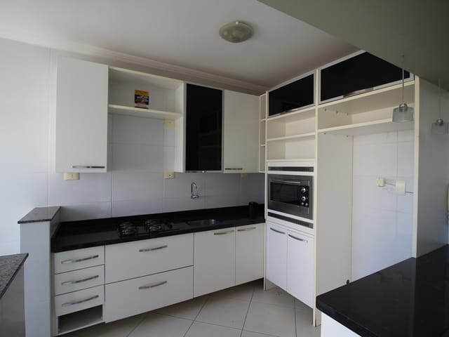 Apartamento com 79m² 3 quartos e 2 banheiros, à venda, no bairro Oficinas em Ponta Grossa
