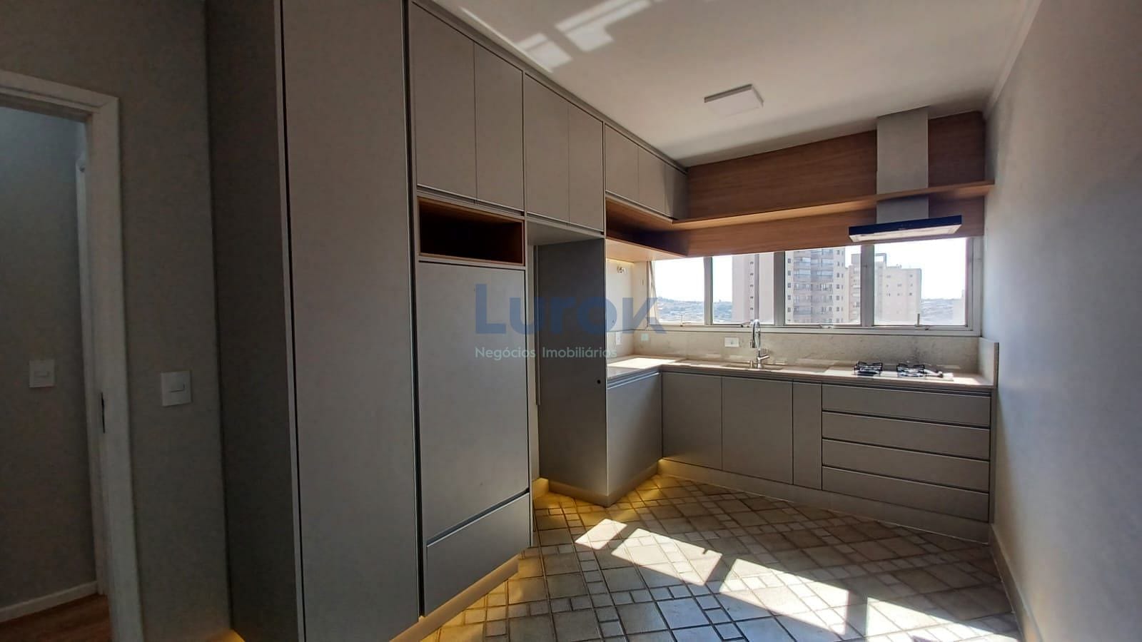 Apartamento à venda com 3 quartos, 126m² - Foto 13