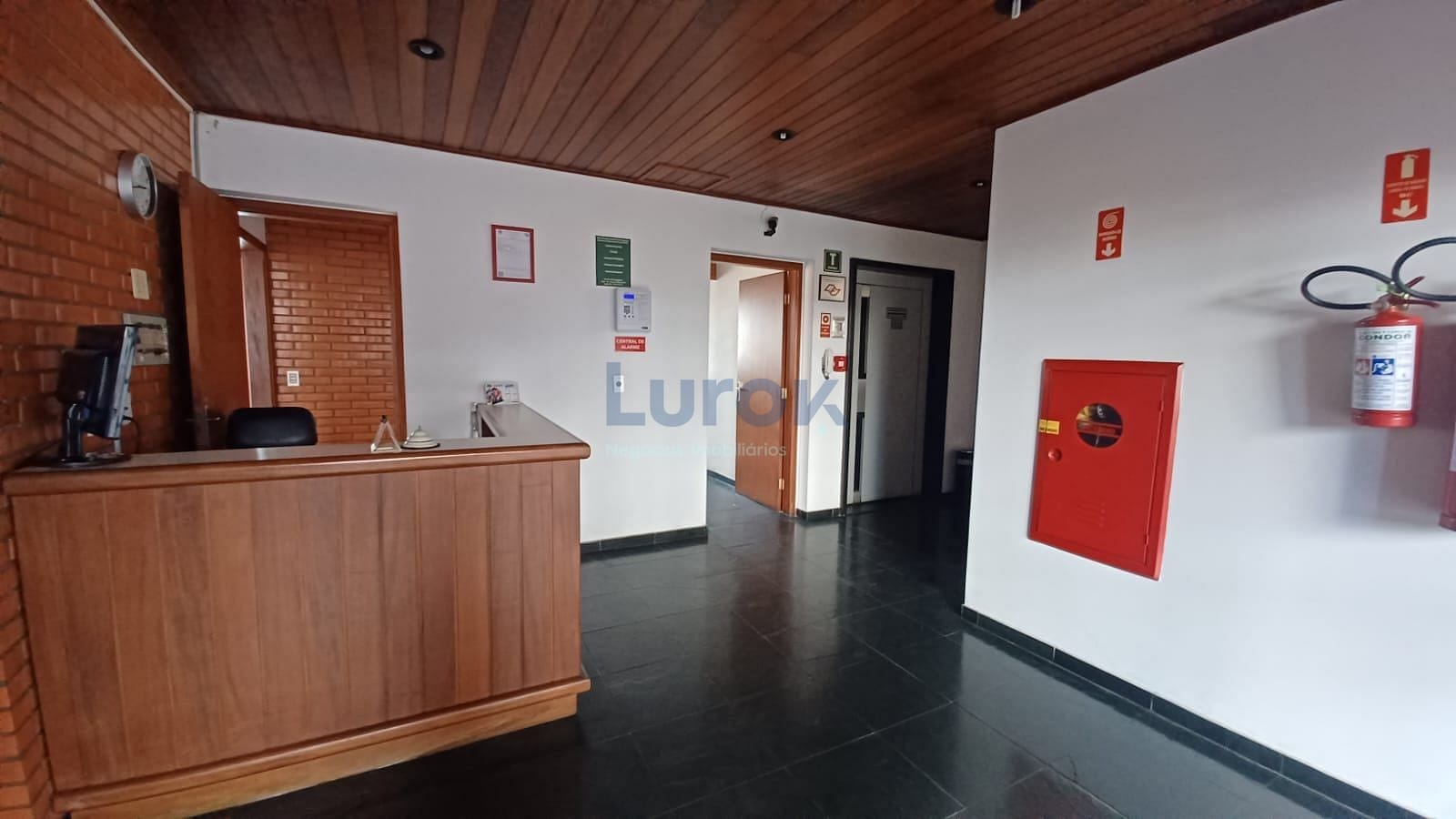 Apartamento à venda com 3 quartos, 126m² - Foto 2