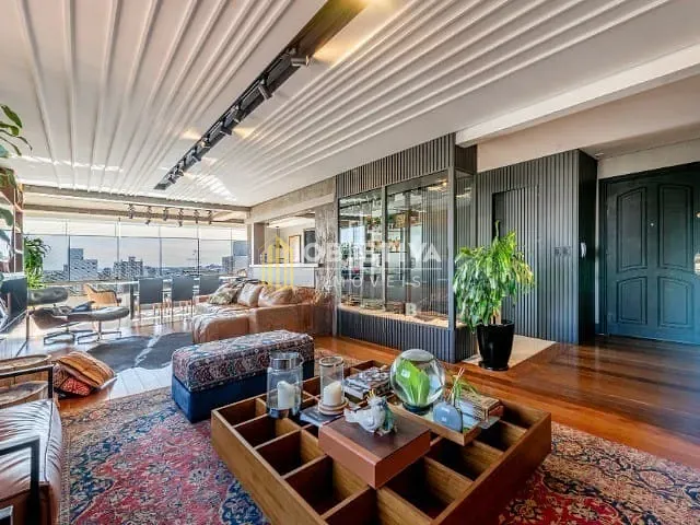 Apartamento 4 quartos e 5 banheiros, à venda, no bairro Petrópolis em Porto Alegre