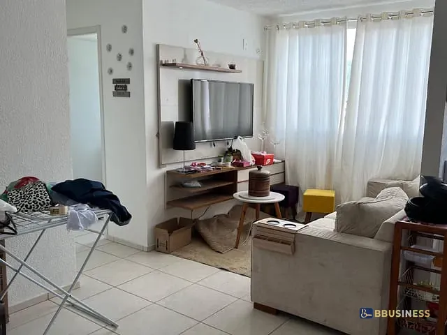 Apartamento 2 quartos e 1 banheiro, à venda ou para alugar, no bairro Vargem Grande em Rio de Janeiro