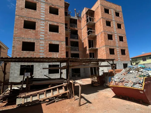Apartamento 2 quartos e 1 banheiro, à venda, no bairro Parque Xangri-Lá em Contagem