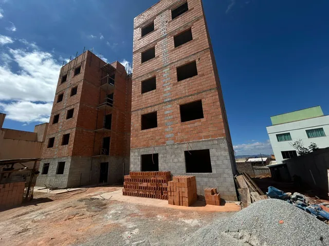 Apartamento 2 quartos e 1 banheiro, à venda, no bairro Parque Xangri-Lá em Contagem