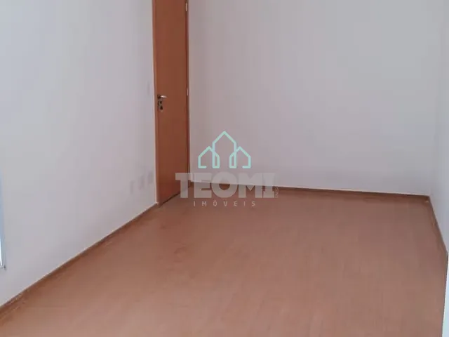 Apartamento 2 quartos e 1 banheiro, à venda, no bairro Granjas Santa Terezinha em Taubaté