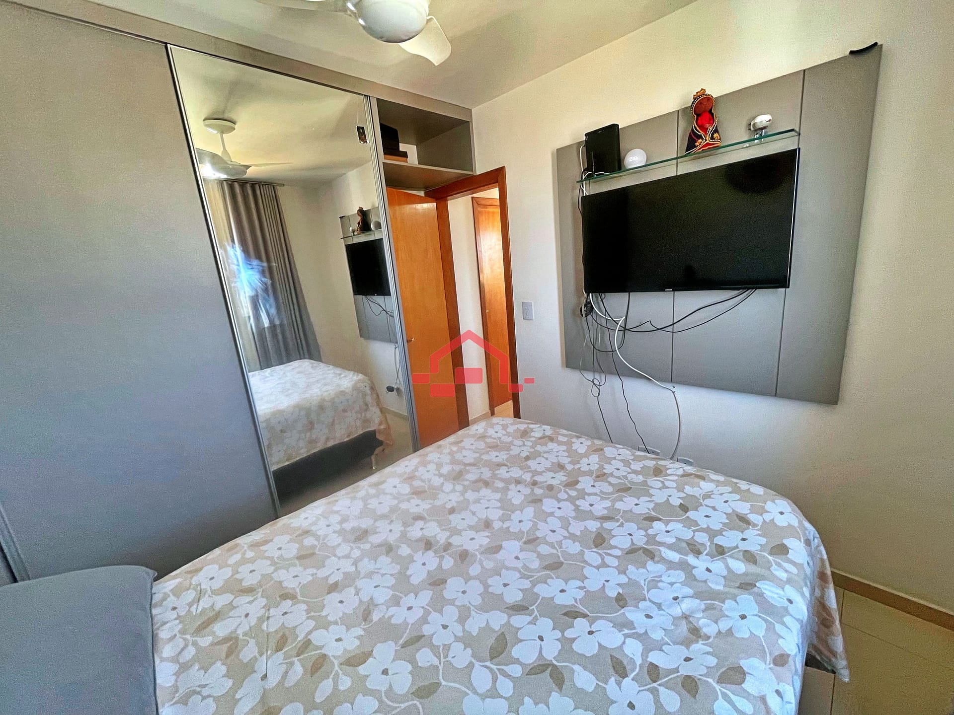 Apartamento à venda com 2 quartos, 60m² - Foto 11