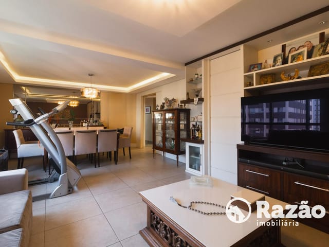 Apartamento 4 quartos e 3 banheiros, à venda, no bairro Bigorrilho em Curitiba