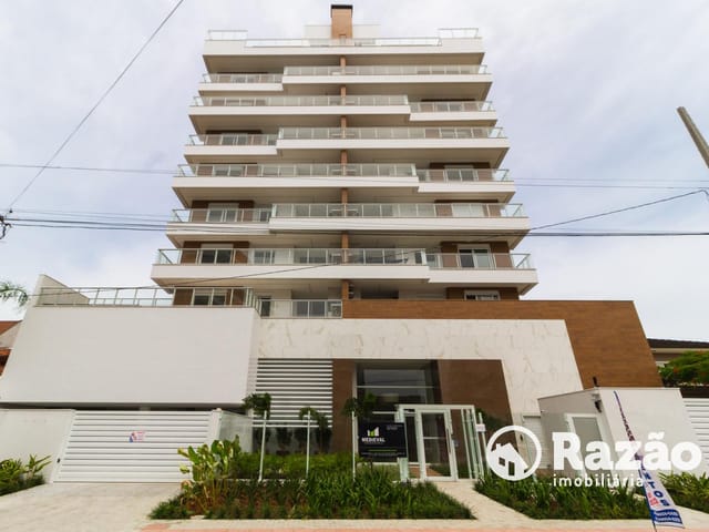 Apartamento 3 quartos e 3 banheiros, à venda, no bairro centro em Guaratuba