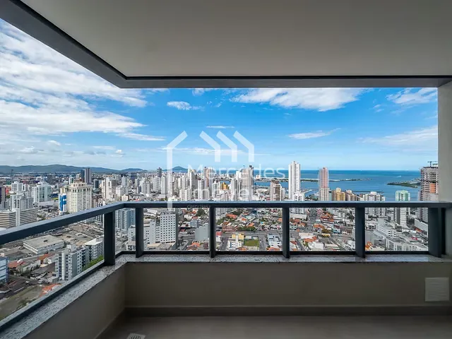 Apartamento com 105m² 3 quartos e 2 banheiros, à venda, no bairro Centro em Itajaí