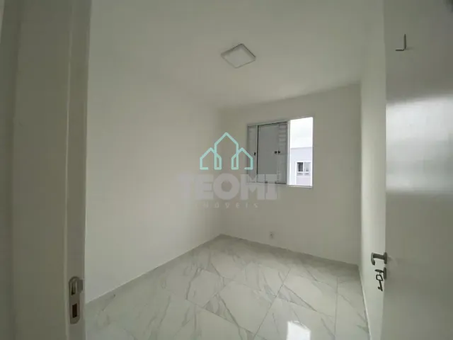 Apartamento 2 quartos e 1 banheiro, à venda, no bairro Jardim dos Estados em Taubaté